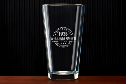 Custom Engraved 50th Birthday Beer Glass – Vintage 1975 Pint – Unique Gift for Dad or Husband, Gift for Him, Man Gifts, Aged to Perfection