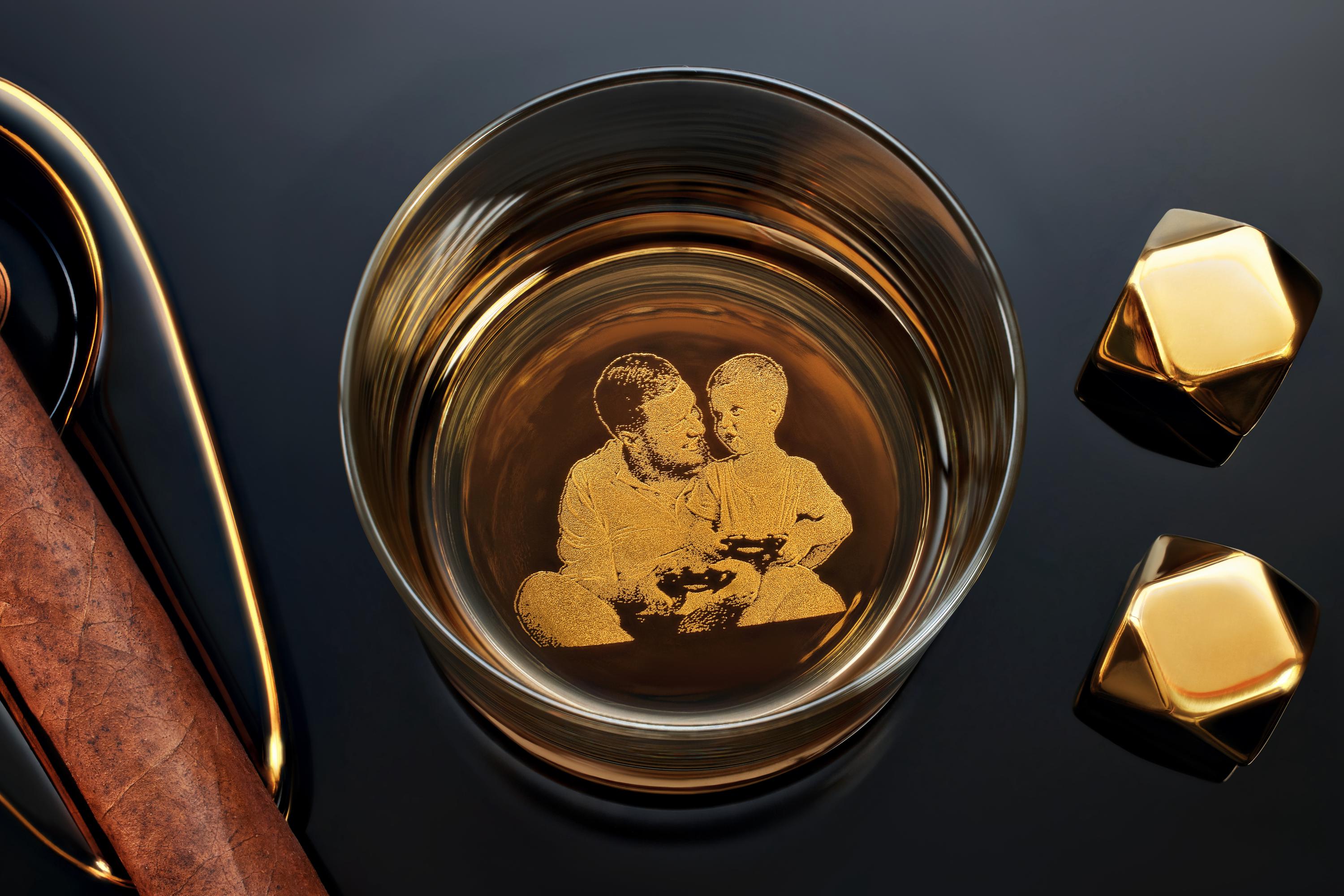 Personalized Rock Glass Christmas Gift for Dad - Engraved Your Photo & Handwriting, comes with Free Gift Box