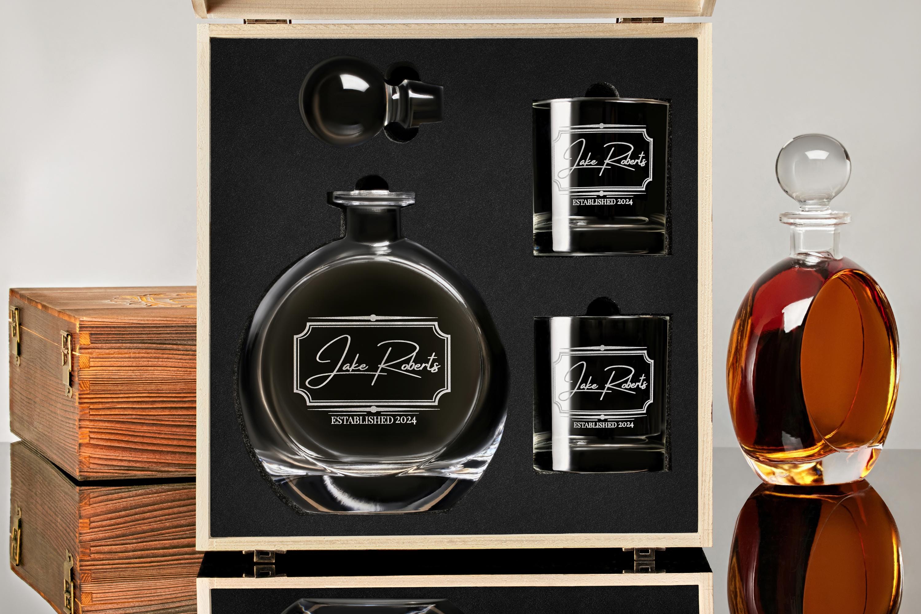 Personalized Whiskey Decanter Set with Premium Engraving Quality, Great Fathers Day Gift, Groomsmen Gift, Gift for Him with Free Gift Boxes.