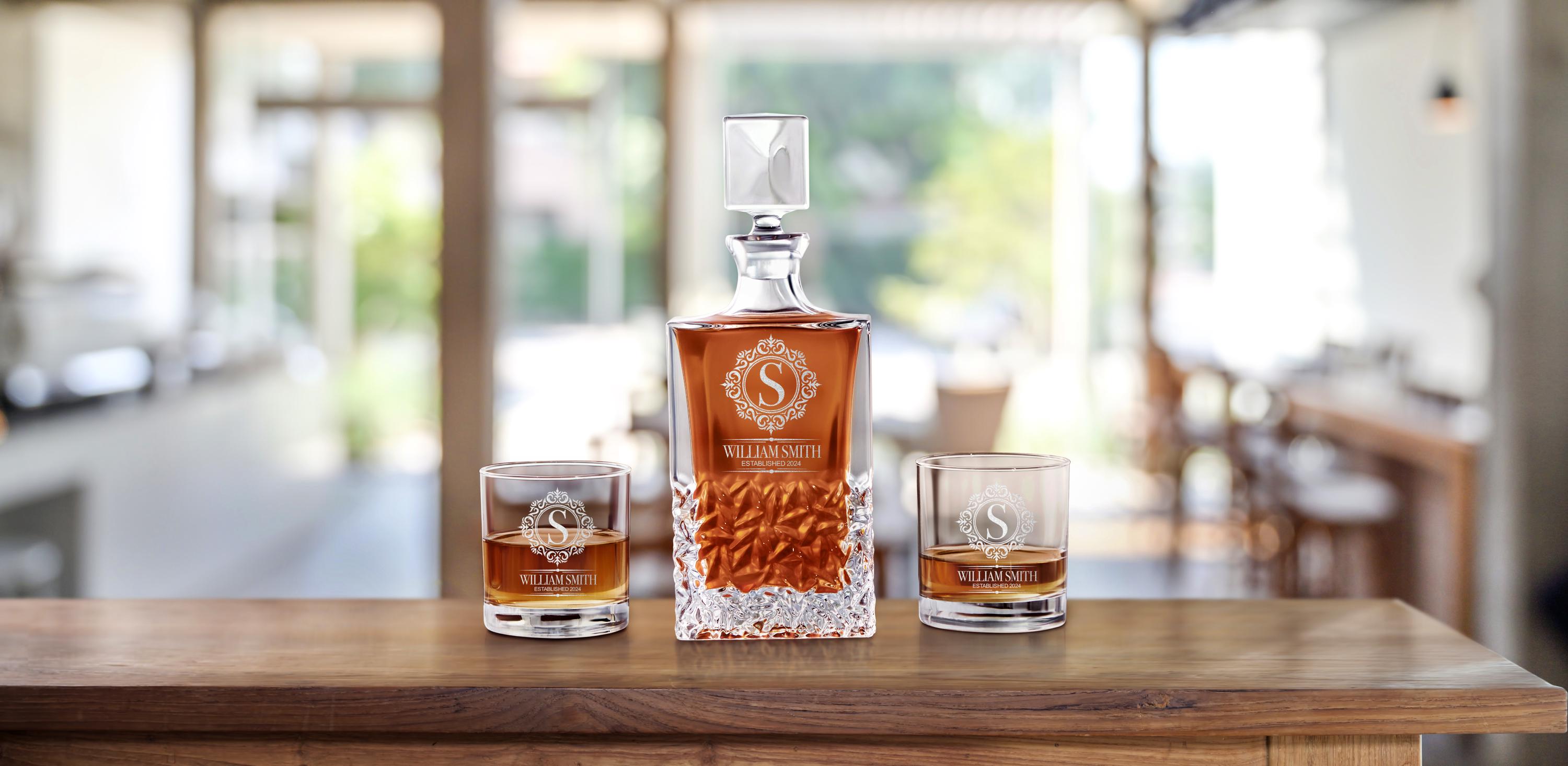 Personalized Whiskey Decanter Set with Premium Engraving Quality, Groomsmen, Christmas Gift, Fathers Day Gift, Comes with Free Gift Boxes.