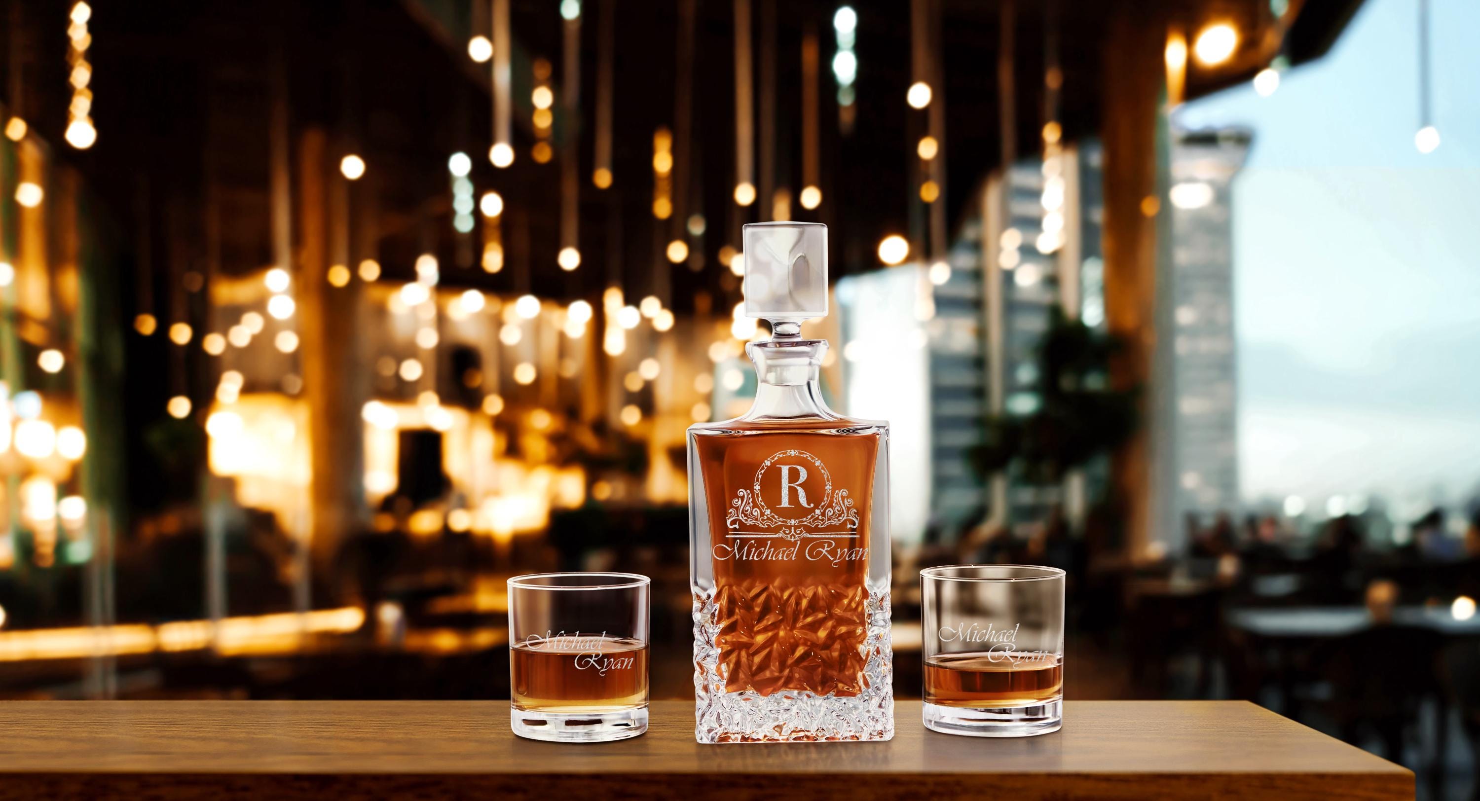 Personalized Whiskey Decanter Set with Premium Engraving Quality, Groomsmen, Christmas Gift, Fathers Day Gift, Comes with Free Gift Boxes.